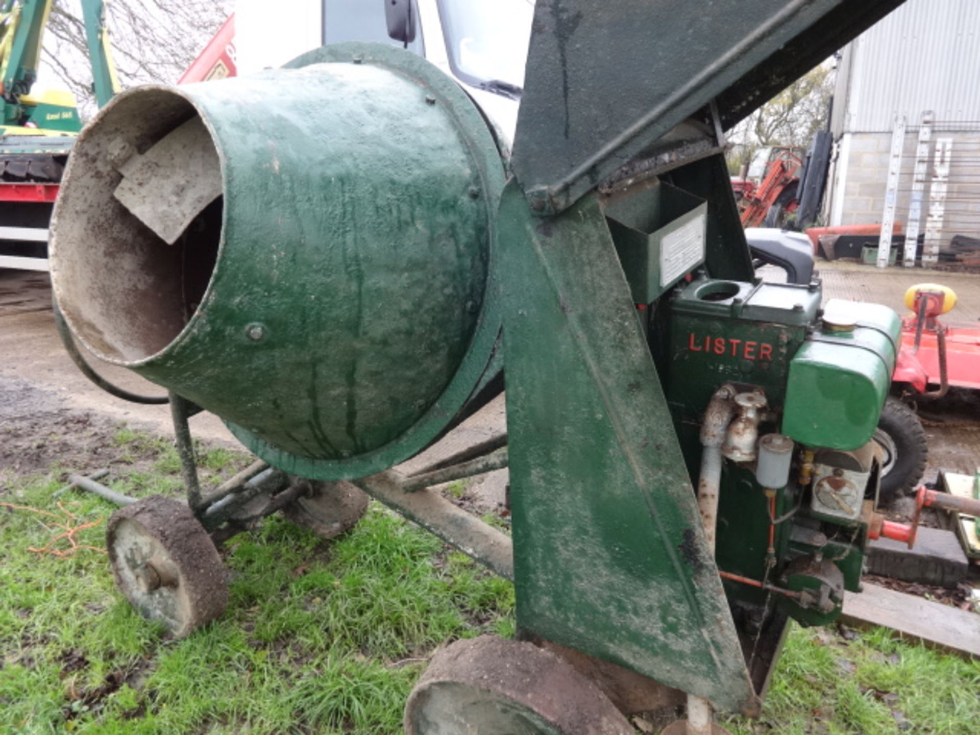 1951 Winget cement mixer (3.5 T/A/6217/L4) powered by water cooled Lister petrol engine - Image 2 of 2