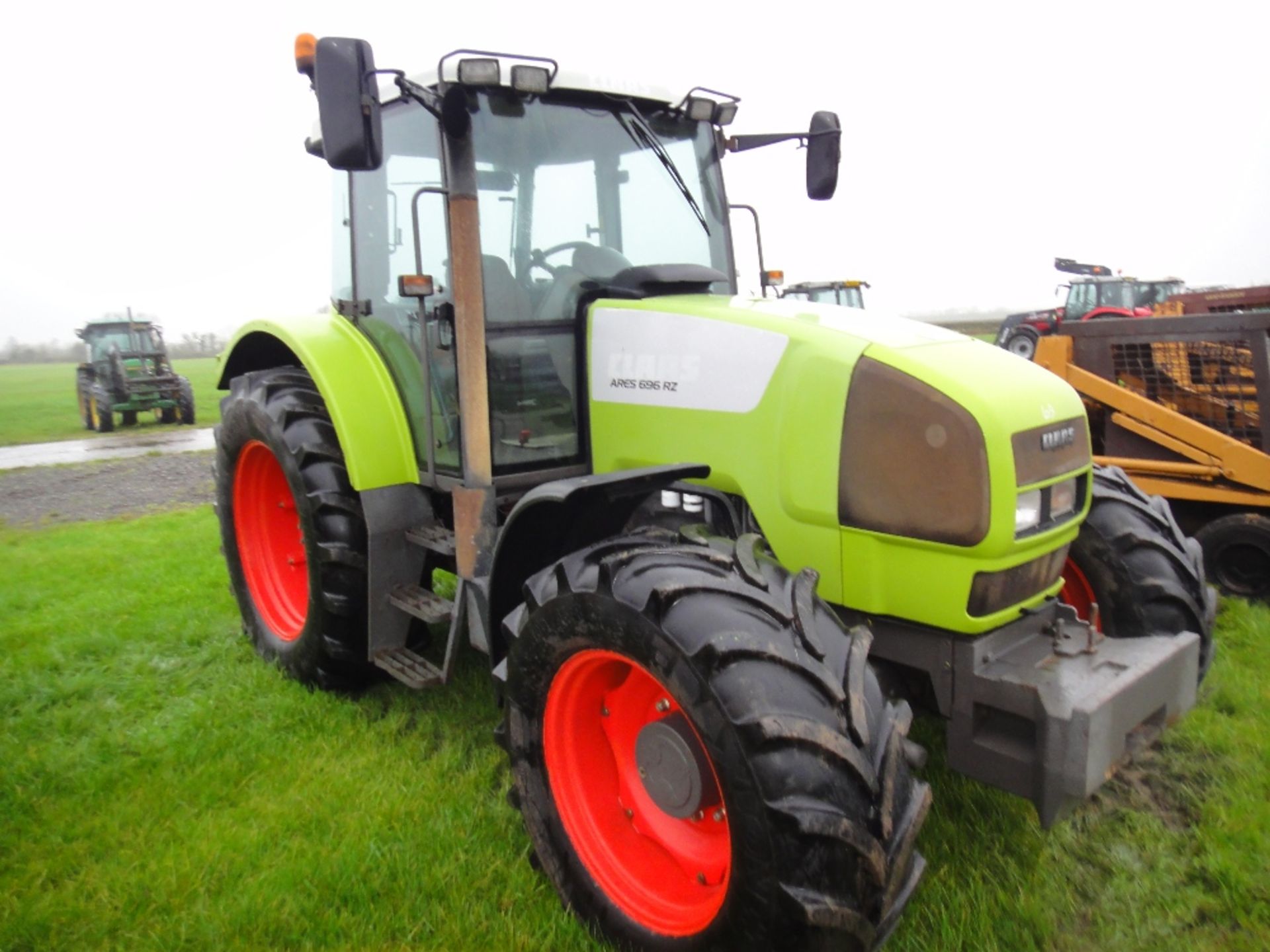 2005 Claas Ares 696 4wd Tractor with Front & Cab Suspension. V5 will be supplied - Image 3 of 8