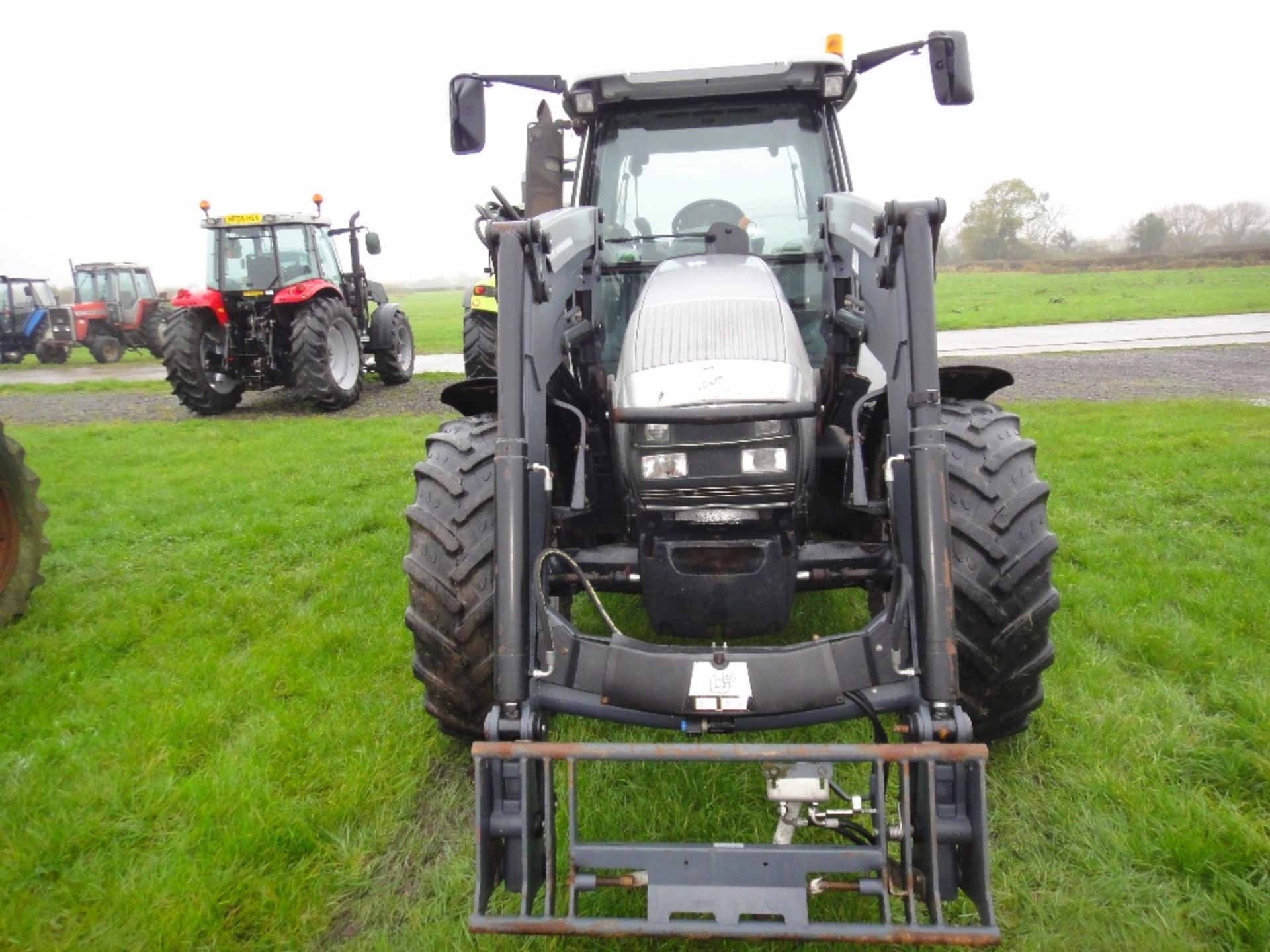 2007 Lamborghini R6120 4wd Tractor with Quickie Q45 Loader. V5 will be supplied - Image 2 of 7