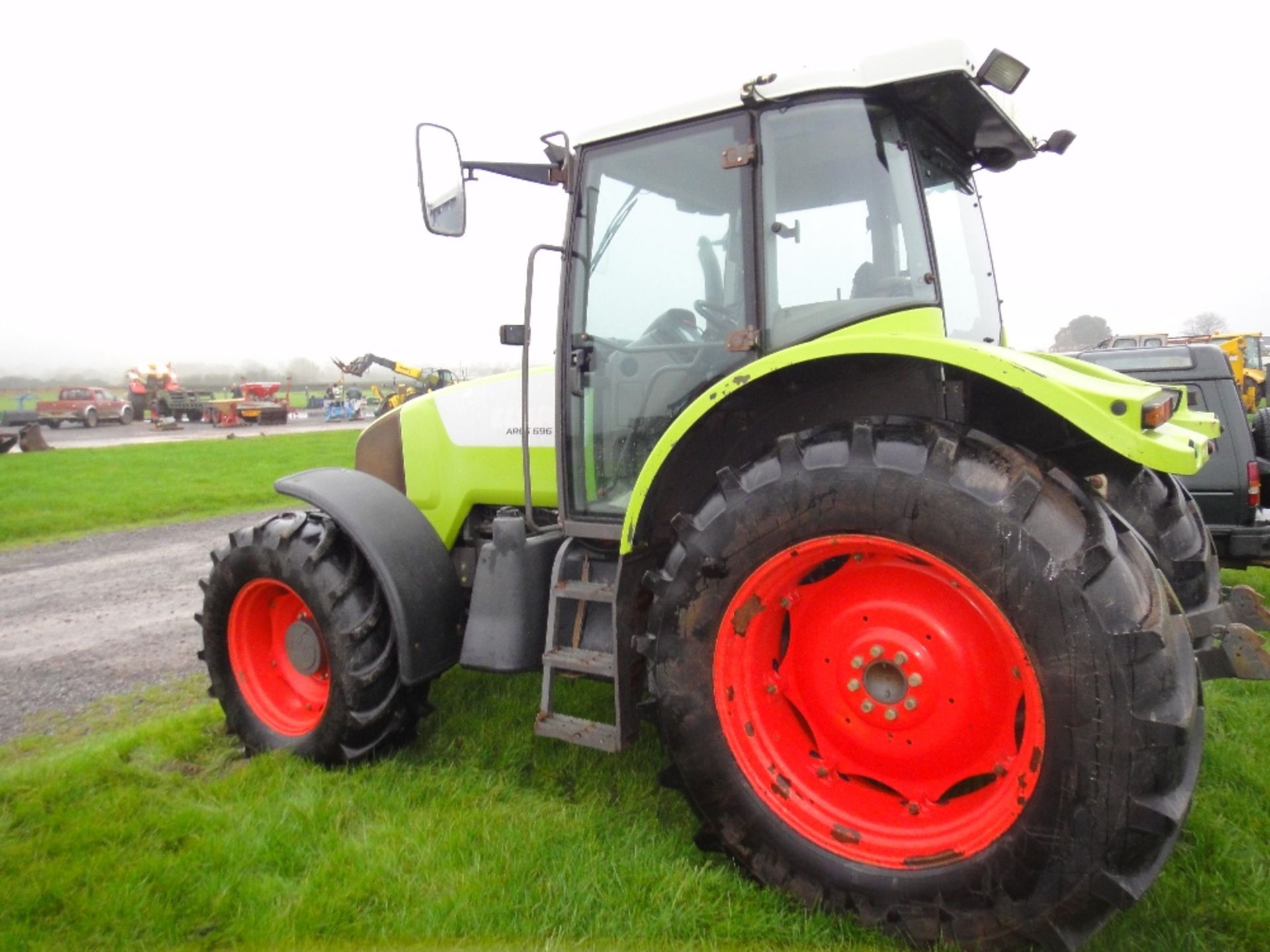 2005 Claas Ares 696 4wd Tractor with Front & Cab Suspension. V5 will be supplied - Image 7 of 8