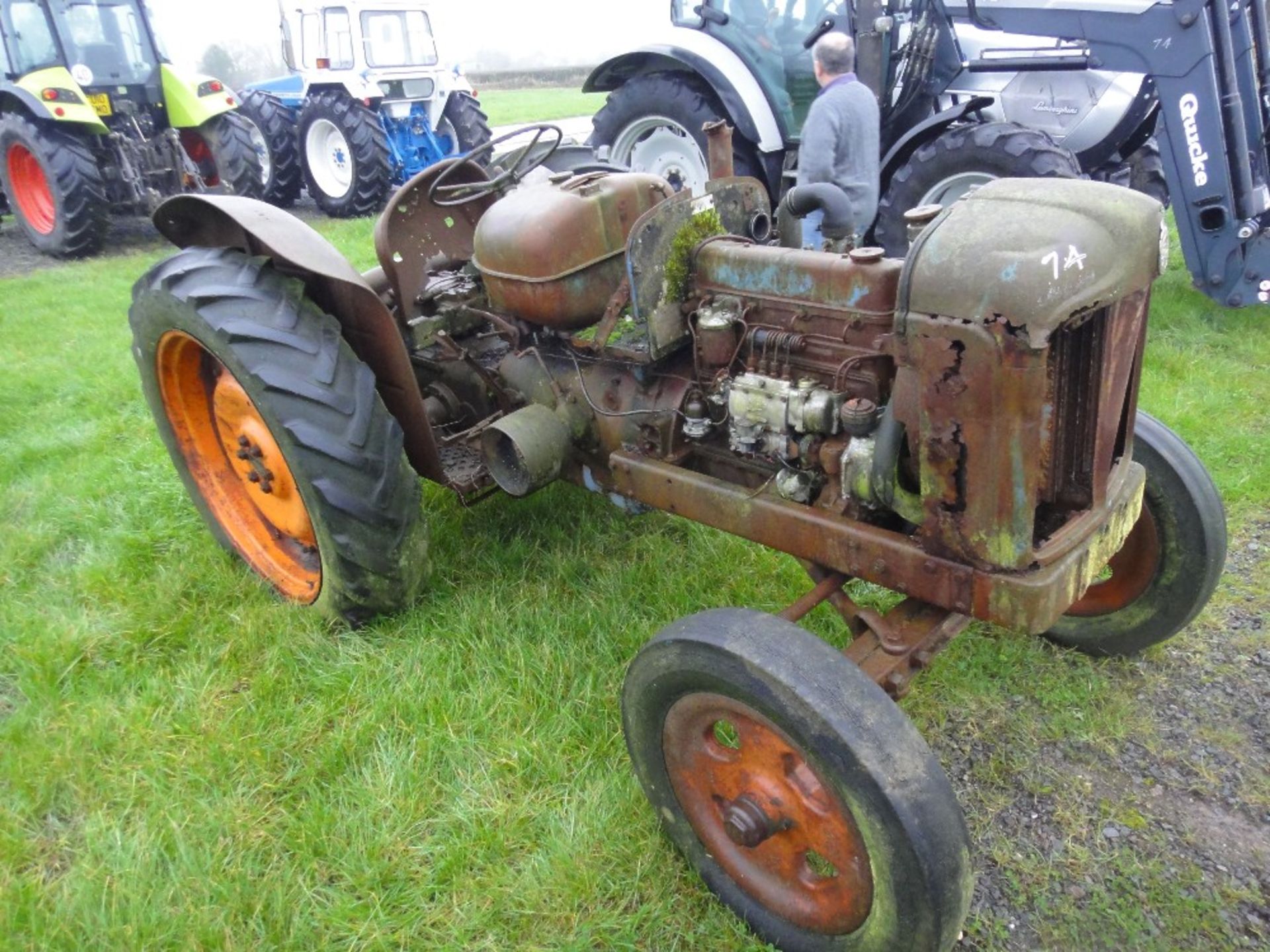 Fordson Major Tractor for Spares - Image 2 of 2