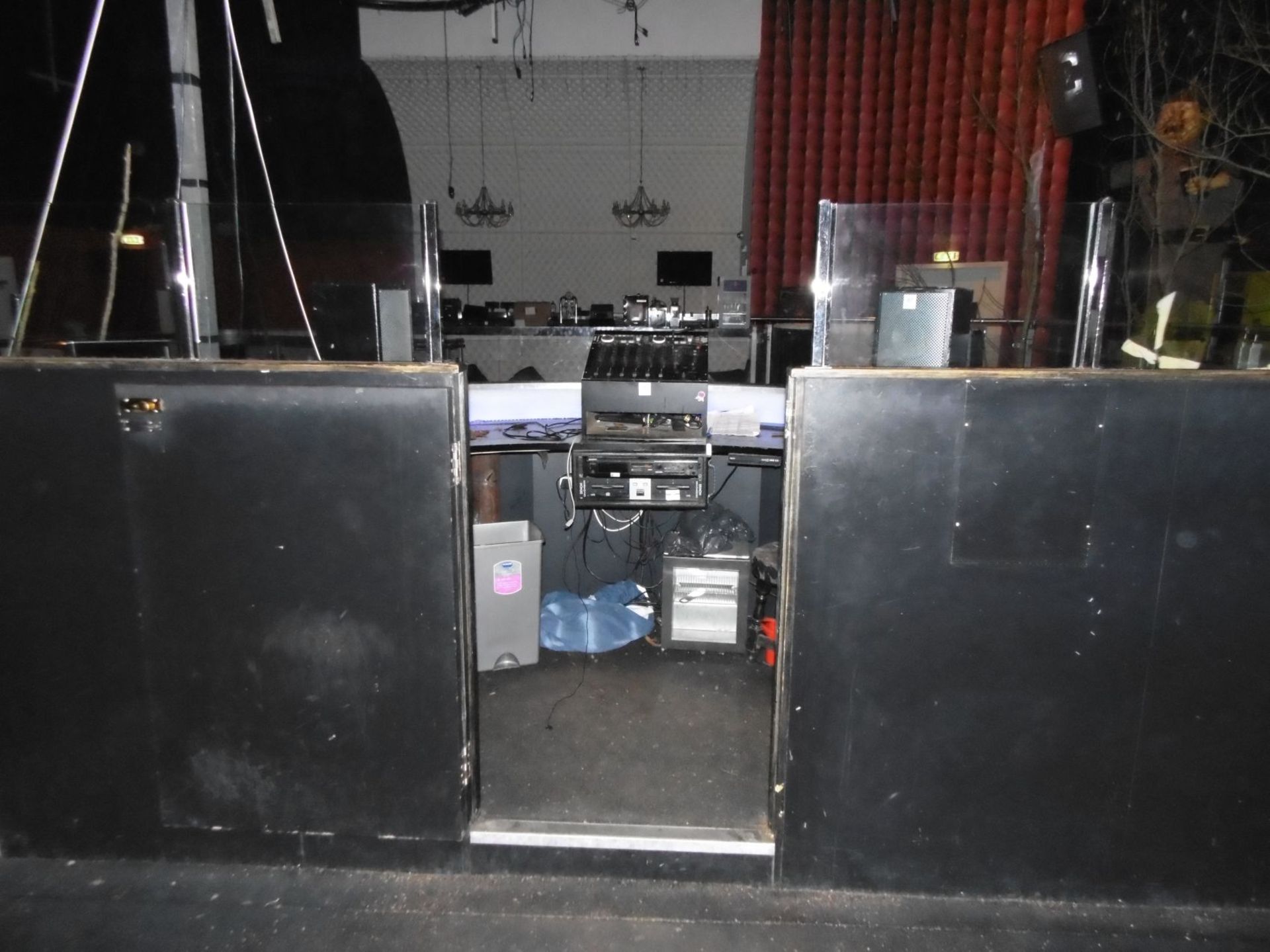 Semi-Circular Cream Leather Buttoned Front DJ Booth.  Buyer to remove. - Image 2 of 2