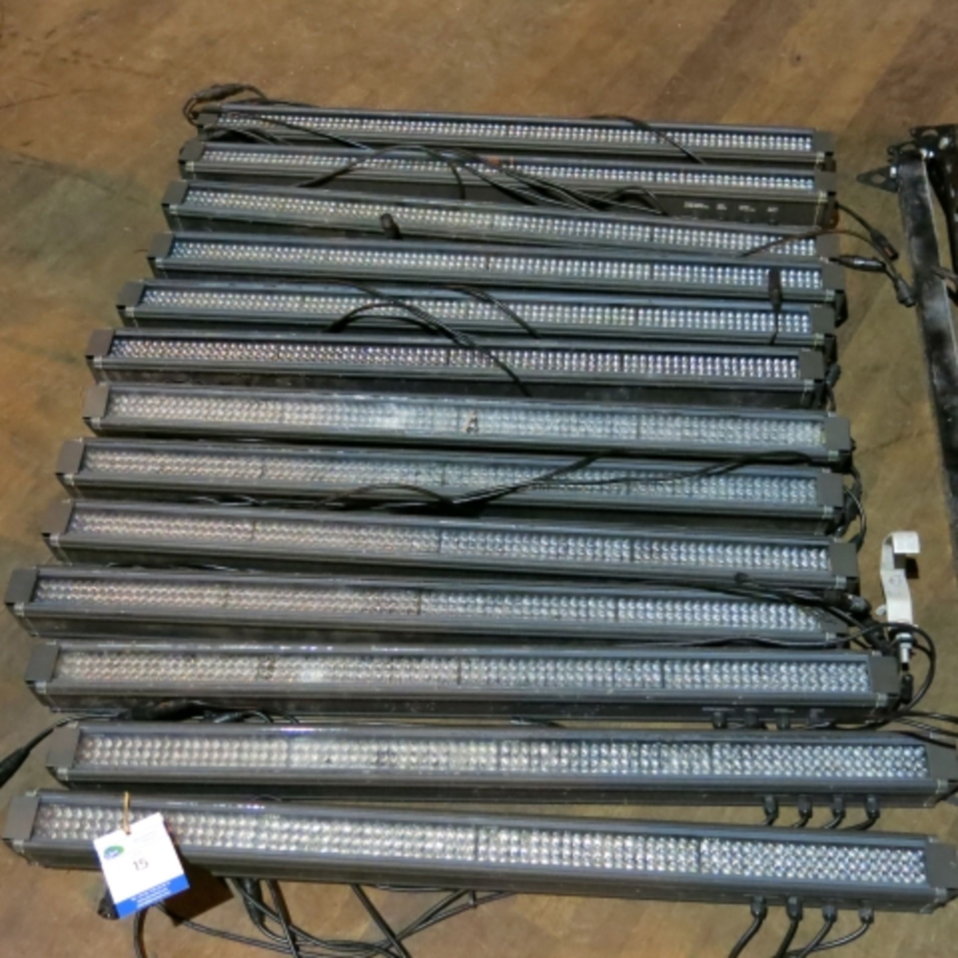 13 x LED Light Bar c/w 6 x Brackets - Image 2 of 2