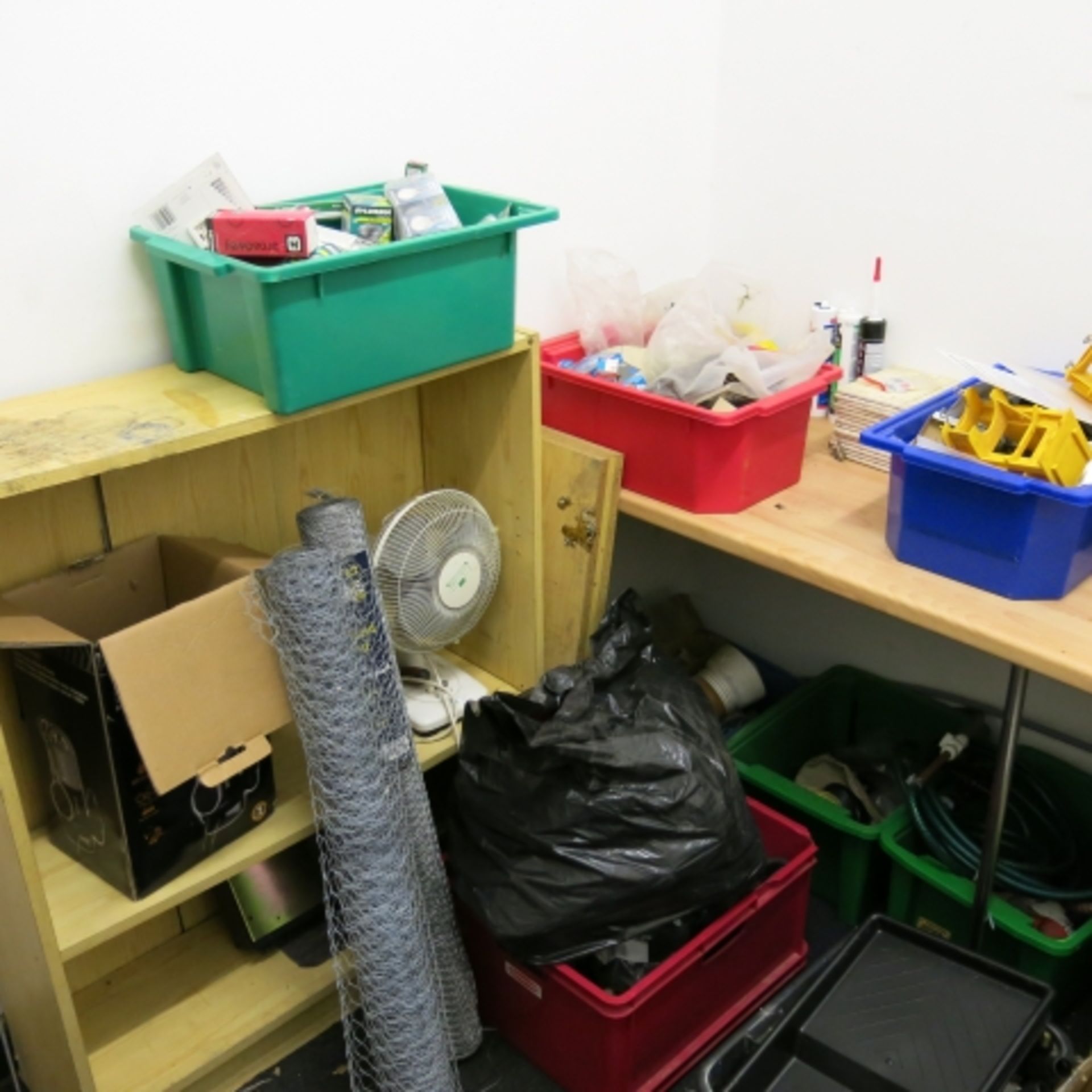 Contents of Store to include Various Tools/Vice/Fans/Bulbs etc - Image 2 of 4