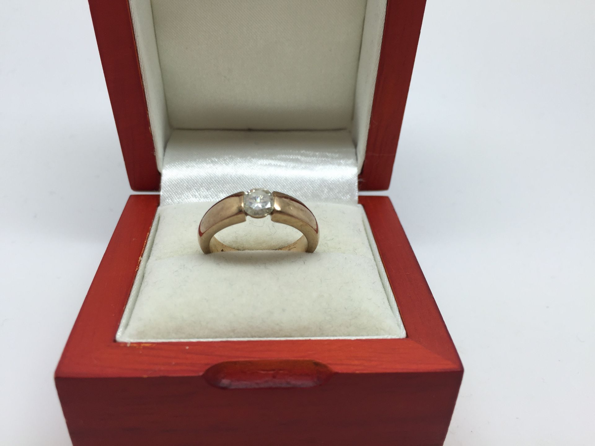 9ct GOLD DIAMOND BAND SET WITH 0.50ct DIAMOND - Image 2 of 2