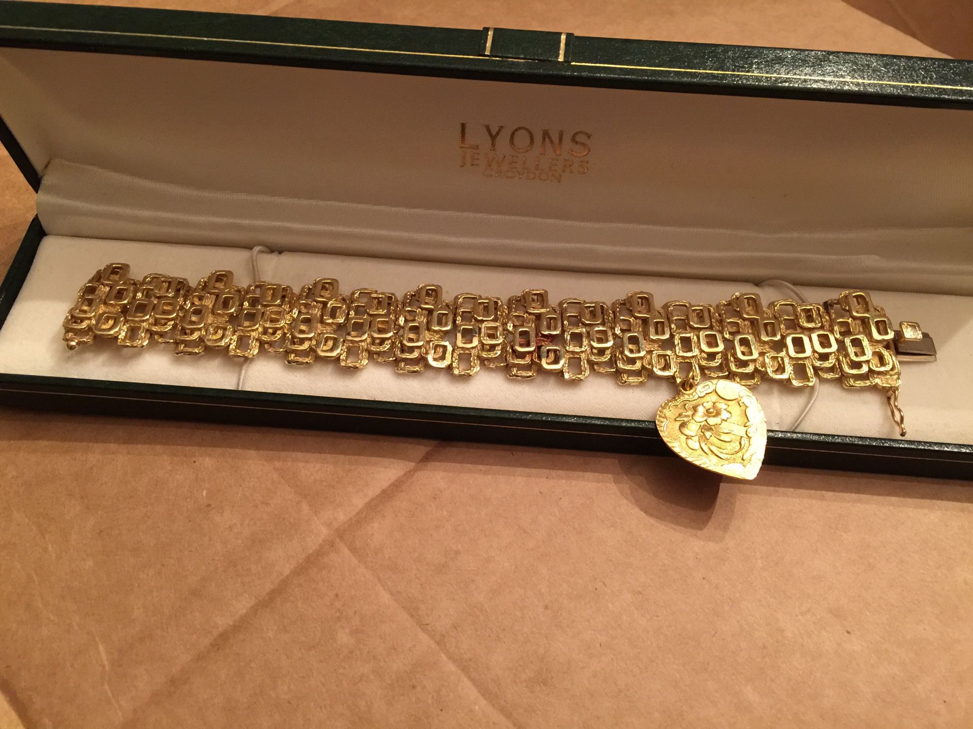 BESPOKE HEAVY 18ct GOLD BRACELET  93.6 grams approx. - Image 2 of 5