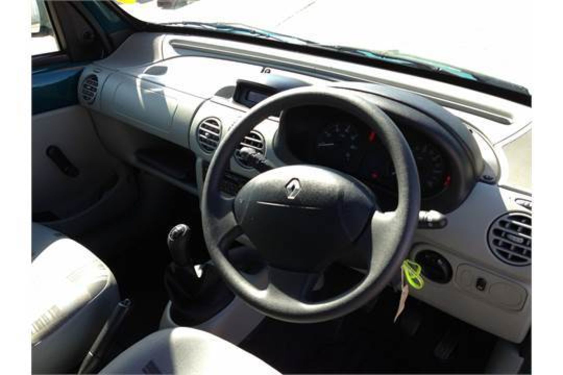 2008 08 REG RENAULT KANGOO DISABLED ACCESS CAR  31k - Image 9 of 18