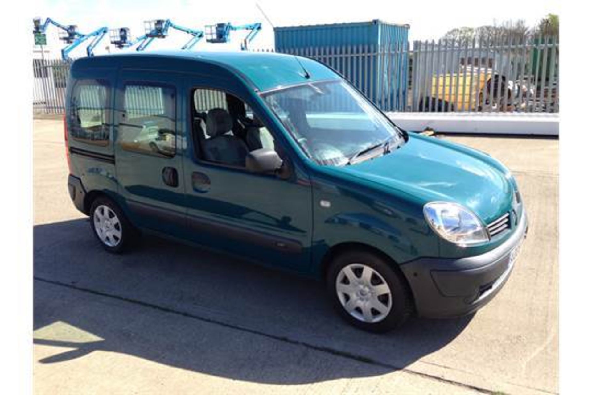 2008 08 REG RENAULT KANGOO DISABLED ACCESS CAR  31k - Image 4 of 18