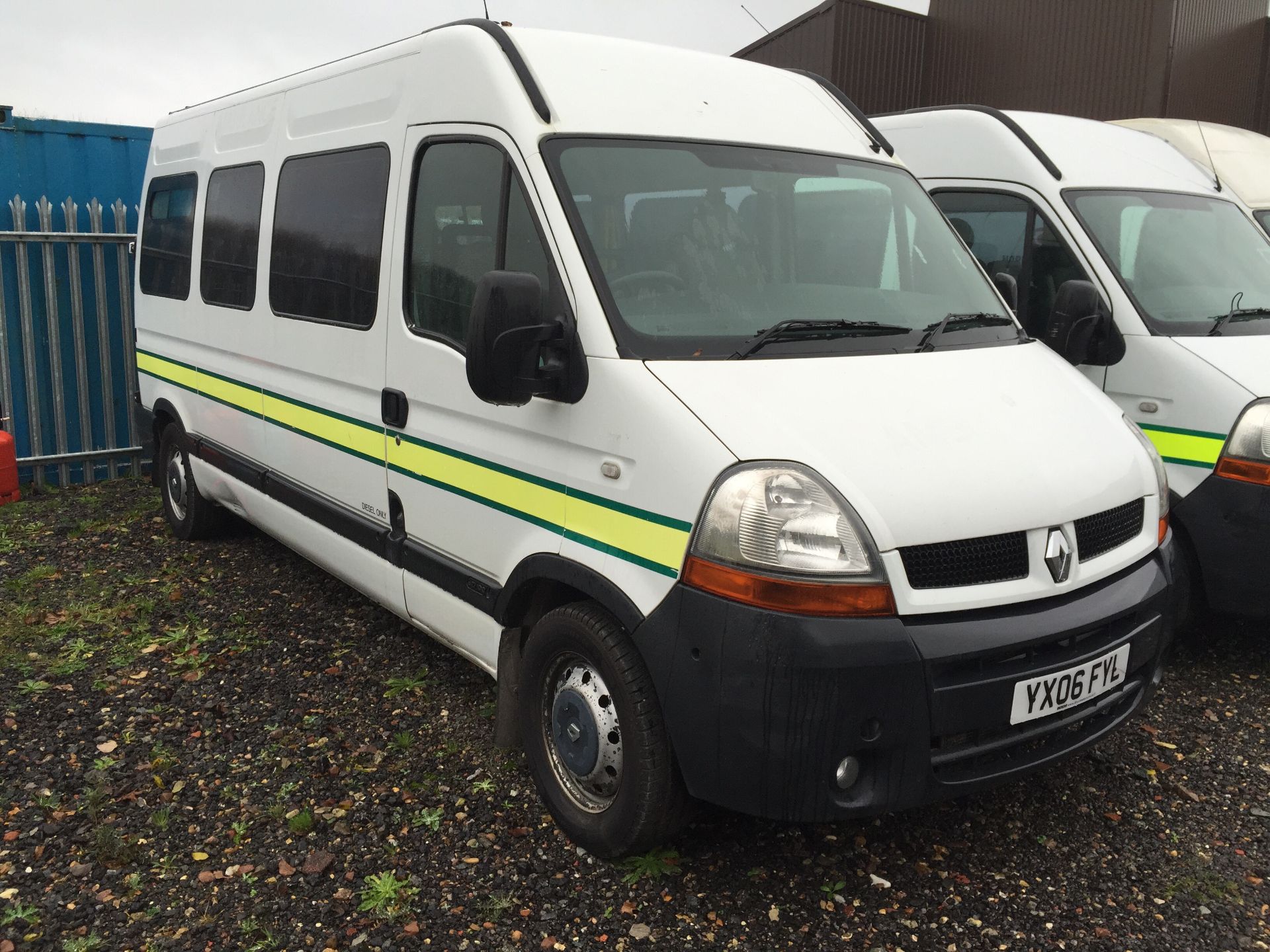 2006 06 REG RENAULT MASTER DCI 100 MINIBUS / AMBULANCE