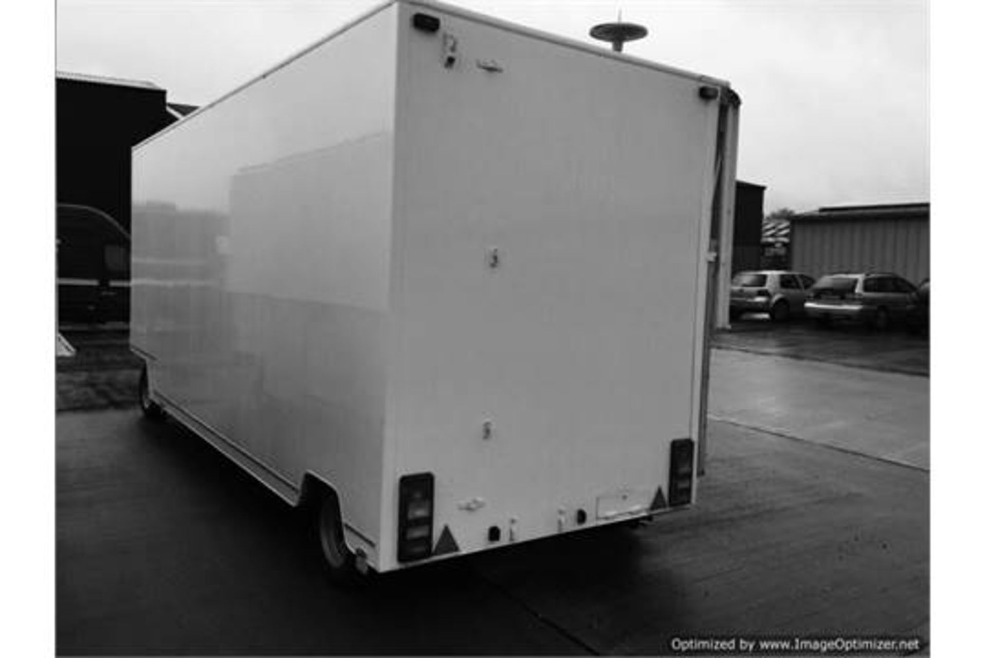 EXHIBITION UNIT / TRAILER - Image 5 of 19