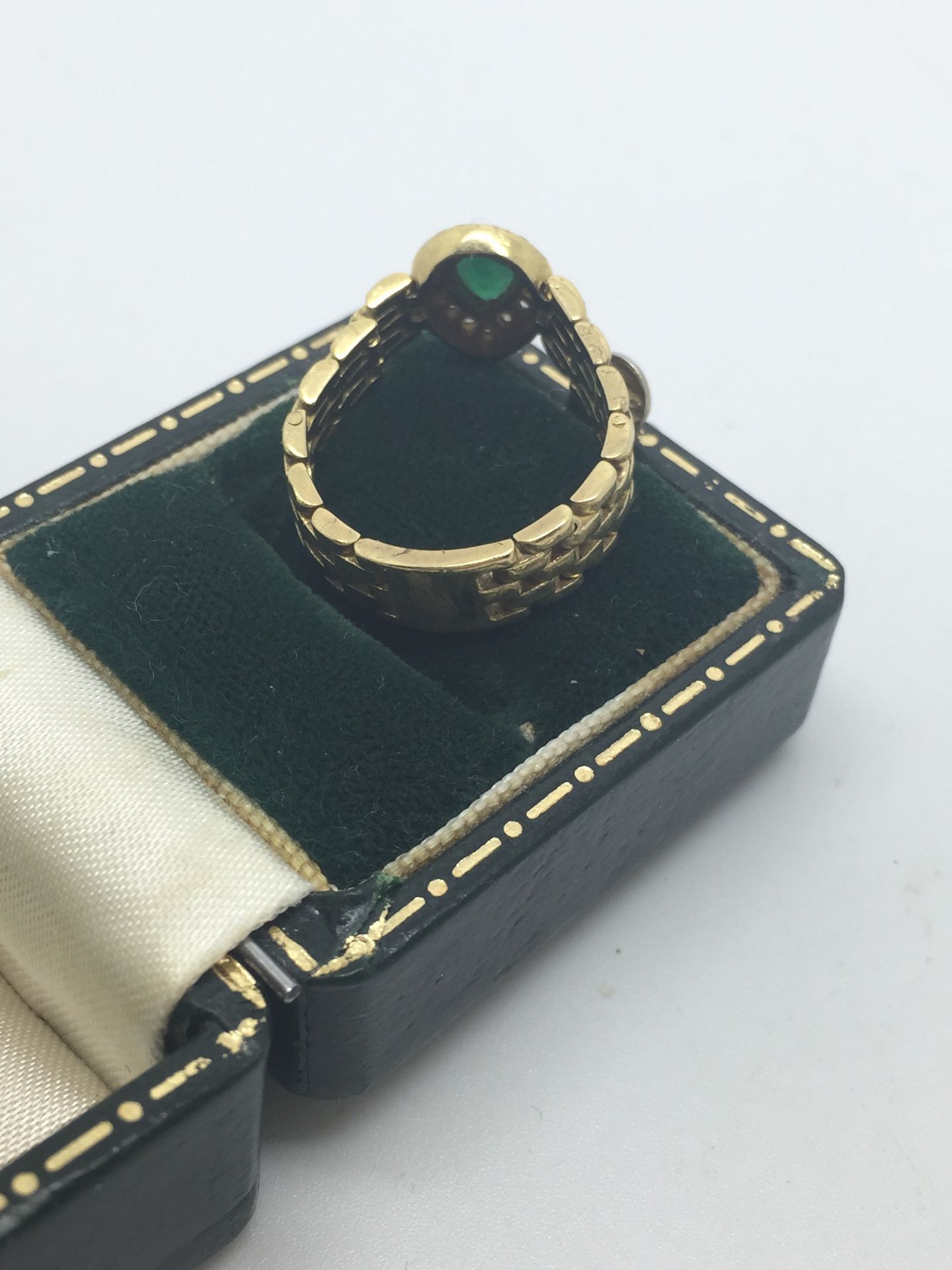 UNUSUAL 18ct GOLD EMERALD & DIAMOND RING - Image 3 of 3