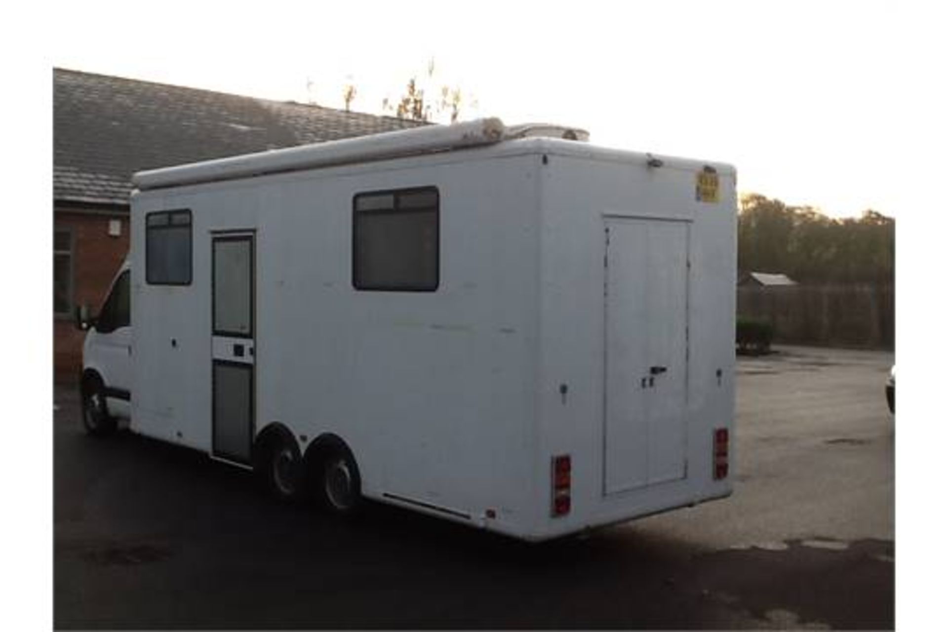 2006 56 REG MOBILE OFFICE-SURGERY DIESEL AUTOMATIC 2k MILES ONLY - Image 11 of 33