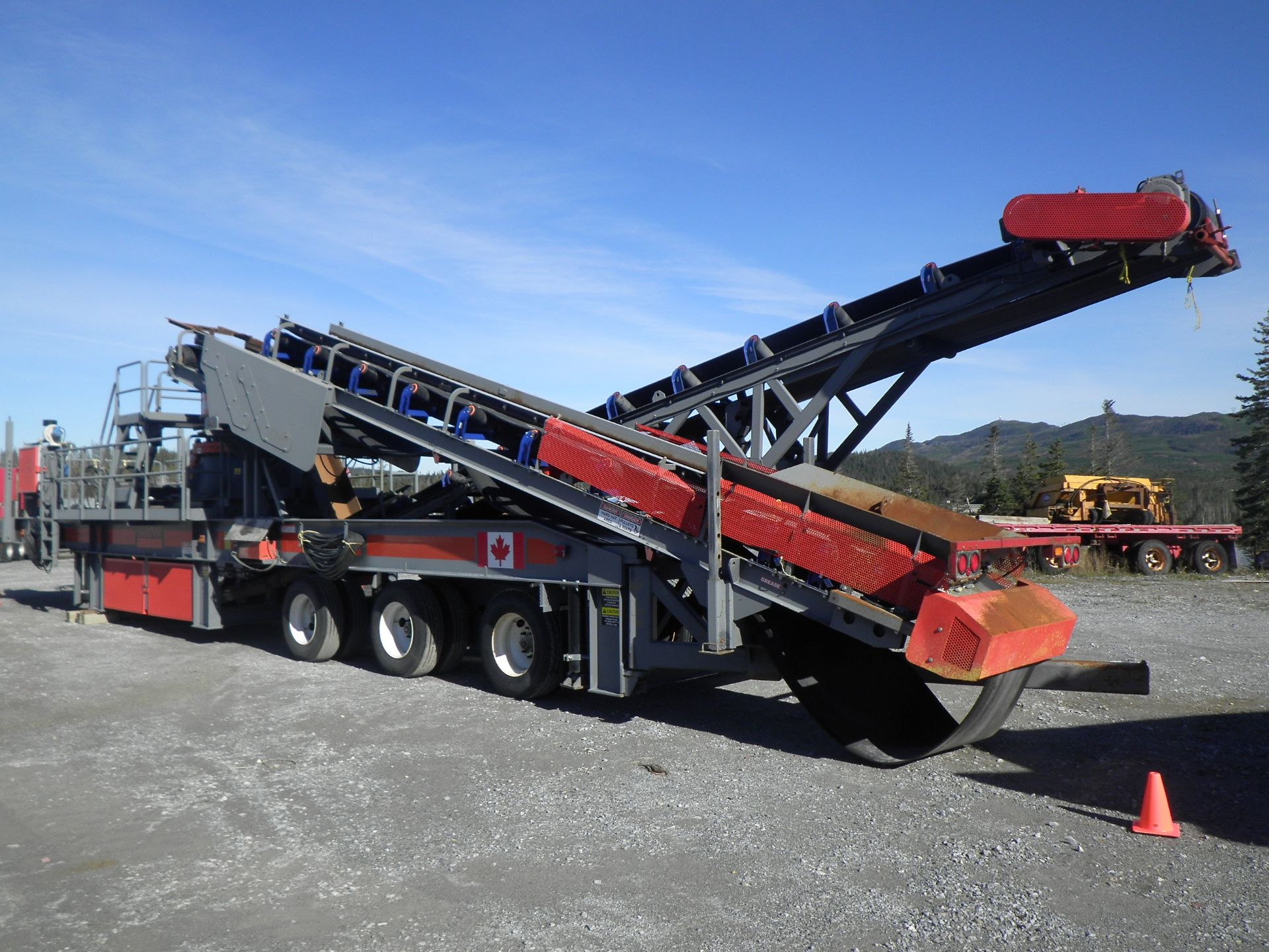 2012 SANDVIK CH440 PORTABLE CONE CRUSHER S/N 0990S12099, W/ 300 HP ELEC. DRIVE (575 VOLT, TOSHIBA - Image 4 of 17