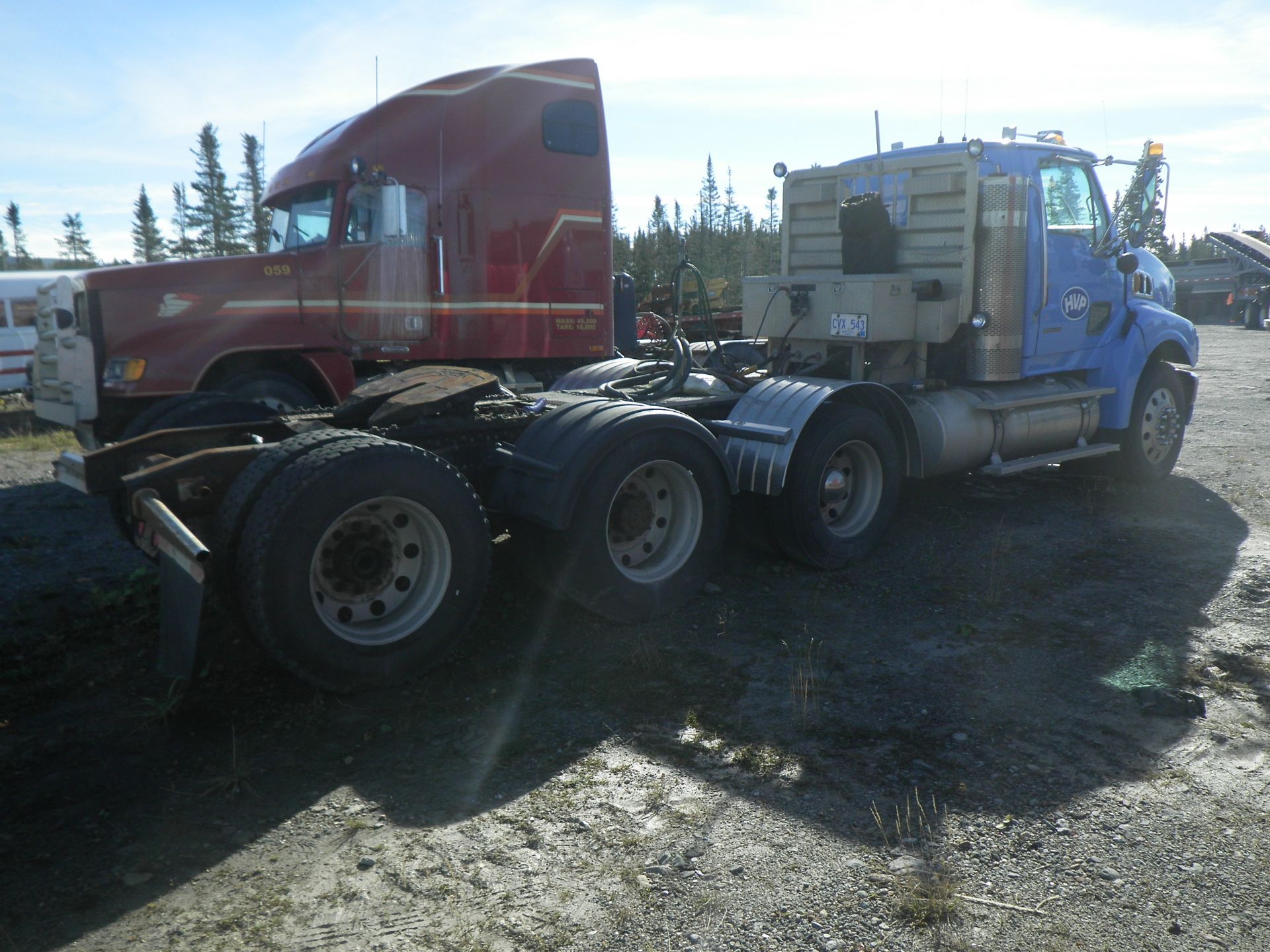 2008 STERLING MODEL L9500 TRI-AXLE (LIFT AXLE) TRUCK TRACTOR S/N 2FWNAZA58AZ50307   W/ DAY CAB, 76, - Image 3 of 4