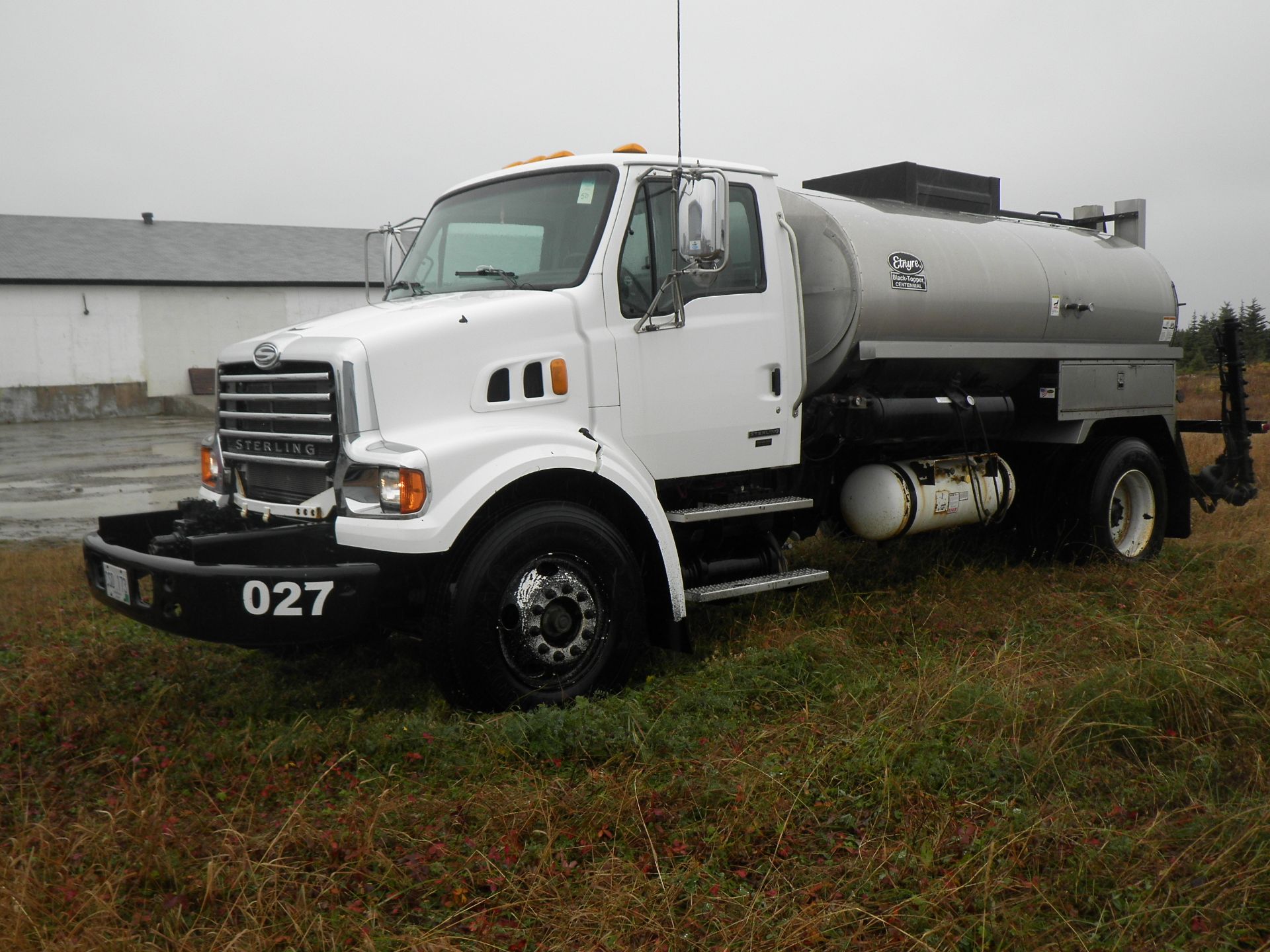 2008 STERLING MODEL 7501 S/A DISTRIBUTOR TRUCK, S/N 2FZAASDJ88AZ81732 W/ MERCEDES DIESEL ENGINE, 6 & - Image 2 of 10