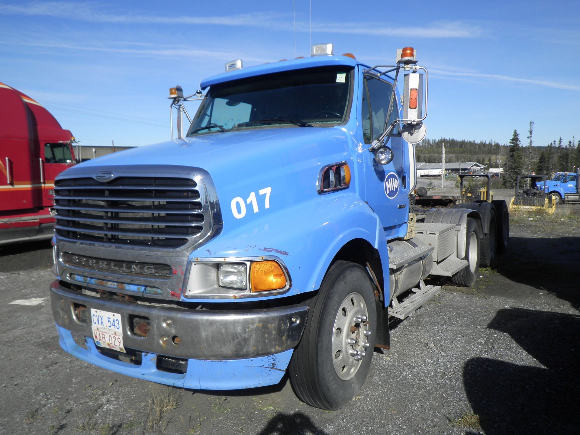 2008 STERLING MODEL L9500 TRI-AXLE (LIFT AXLE) TRUCK TRACTOR S/N 2FWNAZA58AZ50307   W/ DAY CAB, 76,