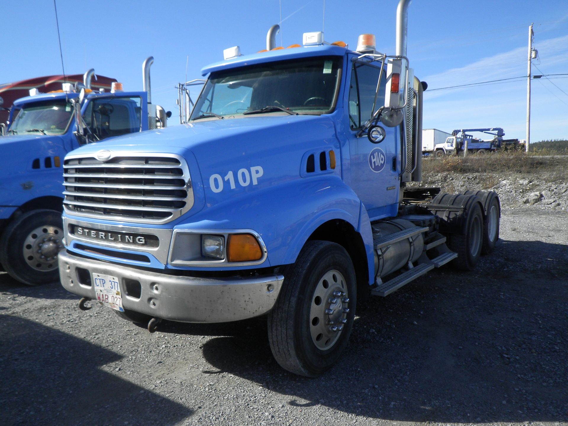 2007 STERLING MODEL LT9500 SERIES T/A TRUCK TRACTOR S/N 2FWJAZAV27AW89201 W/ DAY CAB, 379,759 KM