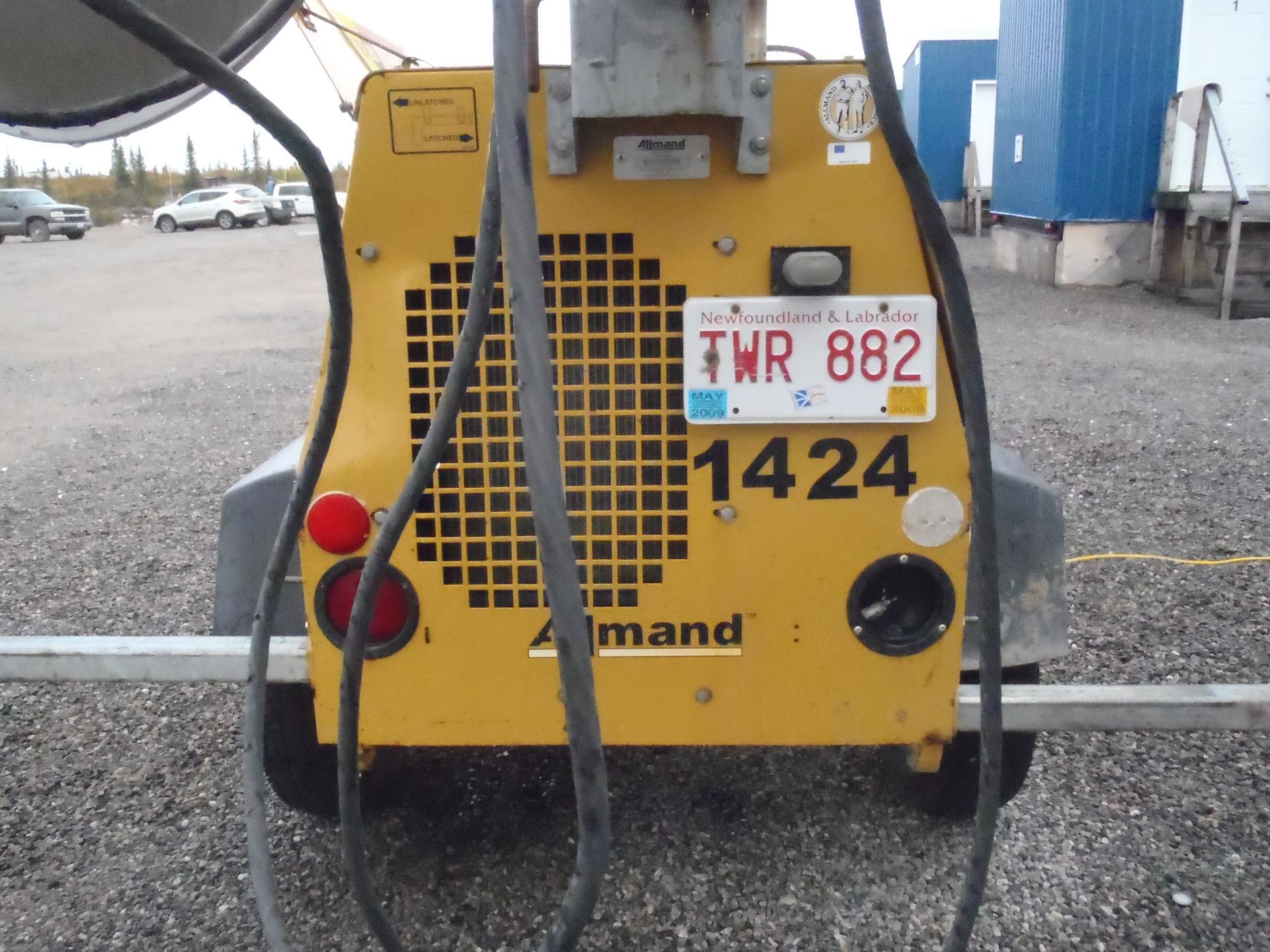 ALLMOND MODEL NIGHT-LITE PRO, 30' PORTABLE LIGHT PLANT W/ 8-KW DIESEL ENGINE, S/N - Image 3 of 6