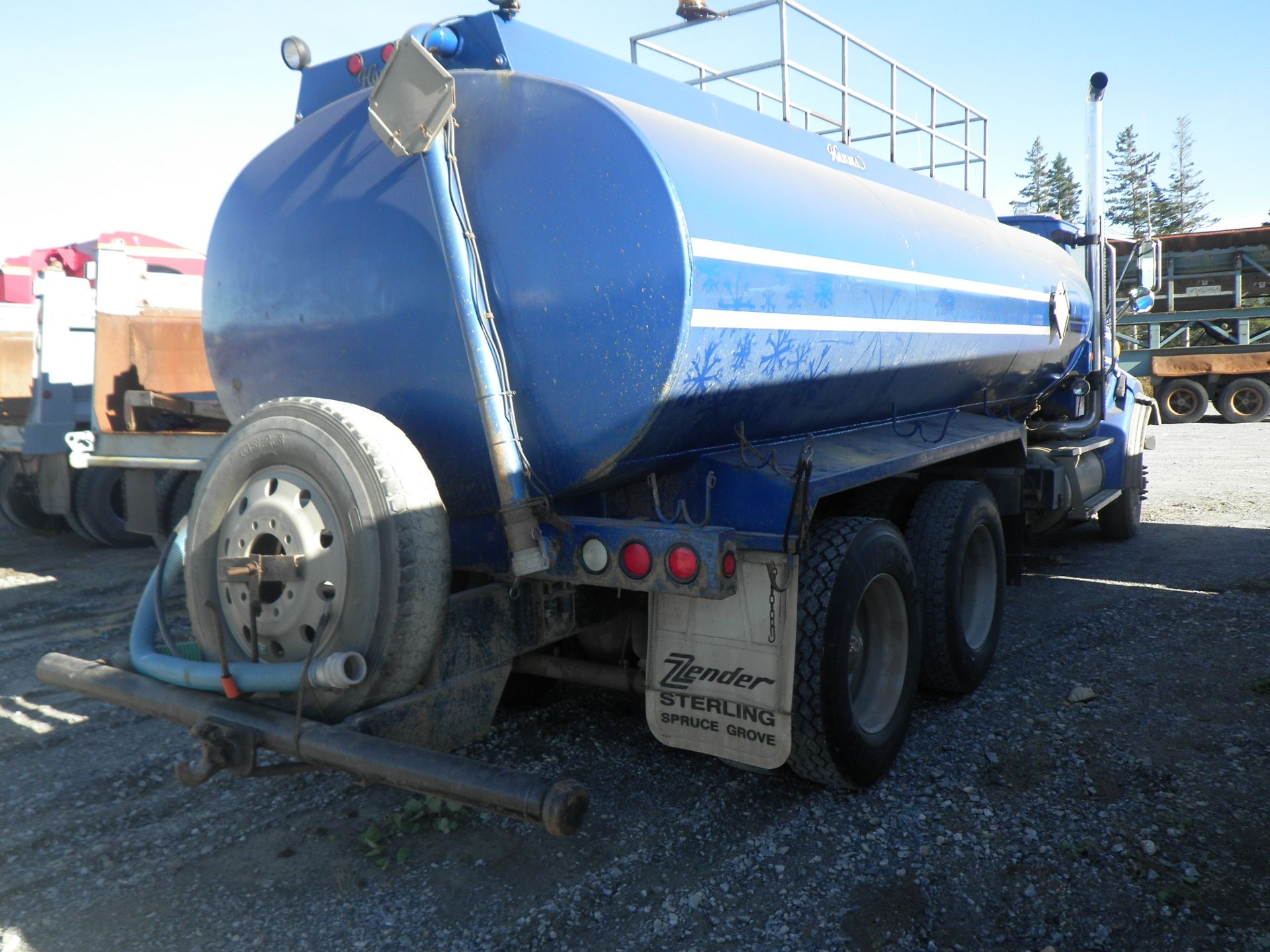 1999 STERLING MODEL L9513 T/A WATER TRUCK, S/N 2FZYKWEB6XA981964 C/W CAT C-12 ENG. (415 HP), 13 SPD. - Image 3 of 6