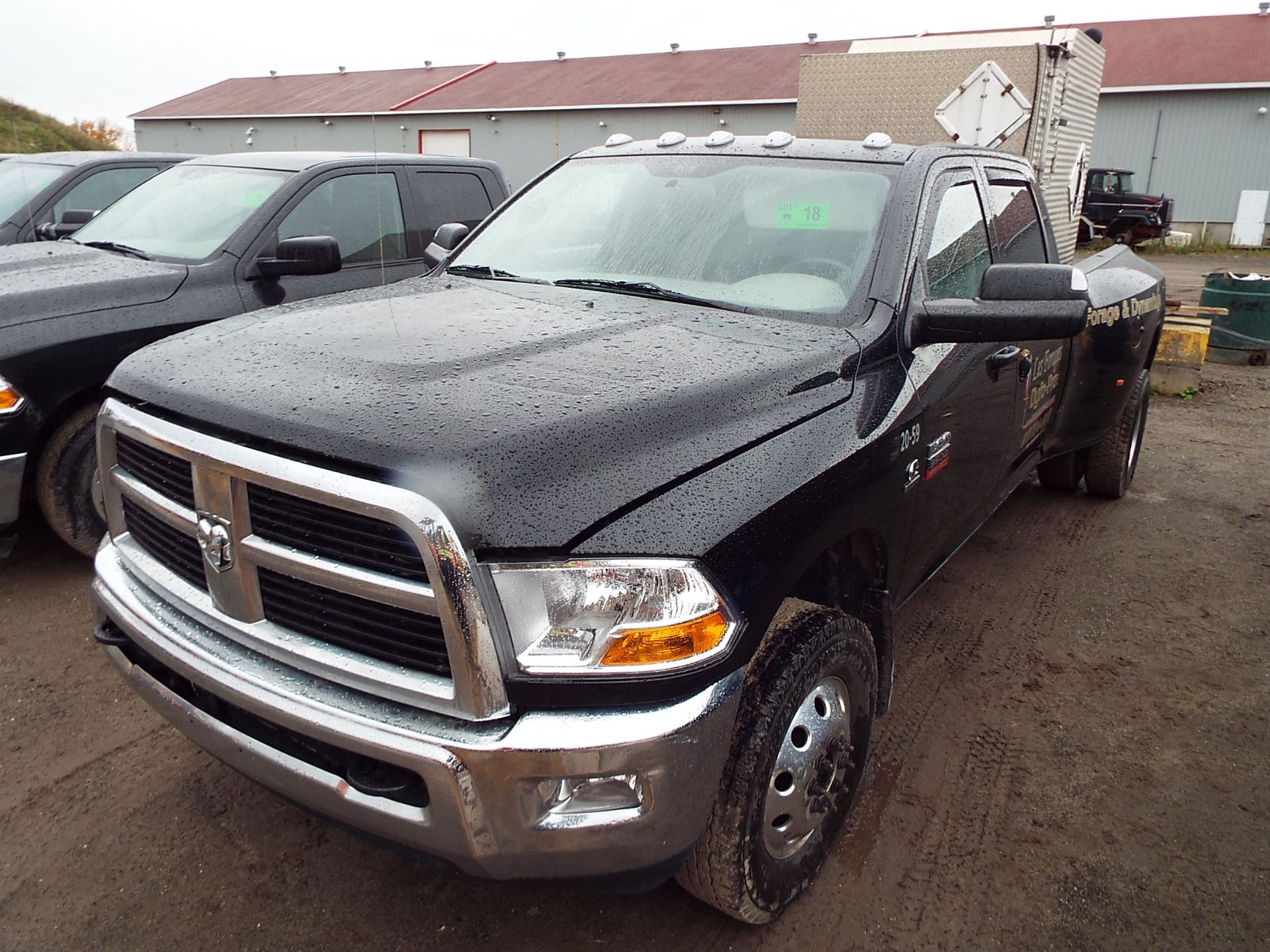 DODGE (2012) RAM 3500 HD SLT PICKUP TRUCK, CREW CAB, DUALLY, 6.7LITER CUMMINS DIESEL ENGINE, 4X4,