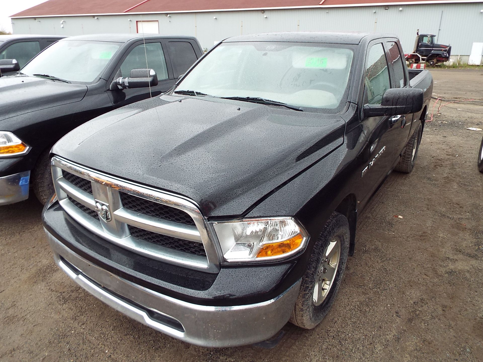 DODGE (2011) RAM 1500 SLT PICKUP TRUCK, CREW CAB, HEMI 5.7 LITER V8 ENGINE, 4X4, AUTO, POWER