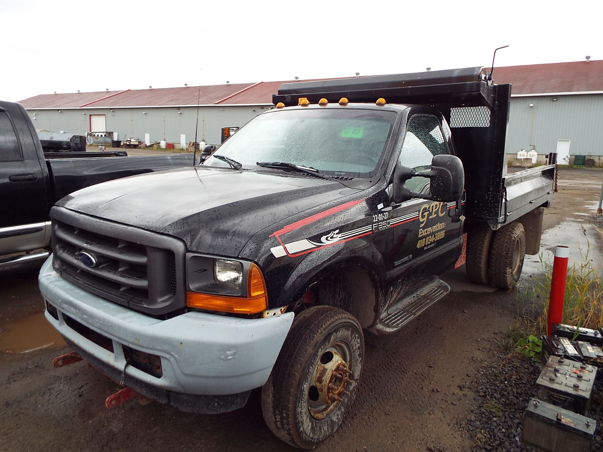 FORD (2001) F350 XL DUMP TRUCK, REGULAR CAB, DUALLY, POWERSTROKE DIESEL ENGINE, 4X4, AUTO, CLOTH,