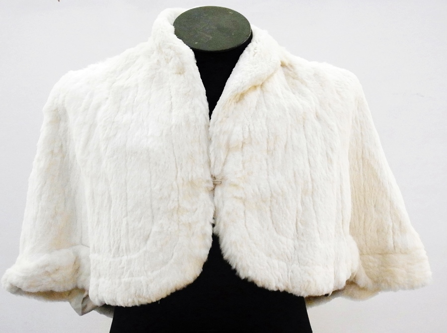 A mink stole from Klaff Furs of Boston, various mink tippets - Image 5 of 5
