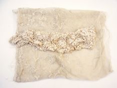 A quantity of handmade and net lace pieces, cuffs, collars, shawls, etc. (1 box)