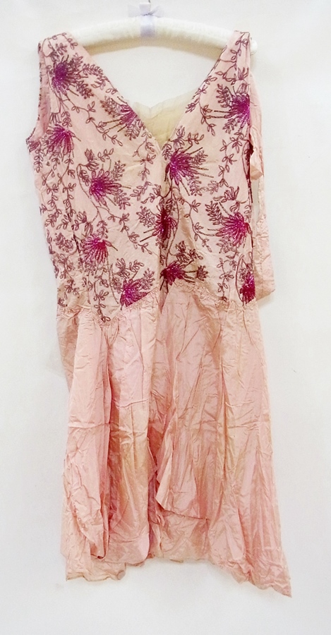 A 1920's embroidered satin dress (af), a 1920's silk dress with matching bloomers and a vintage - Image 2 of 4