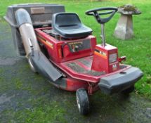 A Murray 8/30 30" 8hp ride-on rotary mower with collector