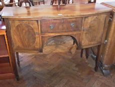 An Edwardian mahogany sideboard with satinwood stringing, frieze drawer flanked by pair of