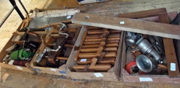 A large quantity of woodworking tools, drills, saws, measures and two bike lights (5 boxes)