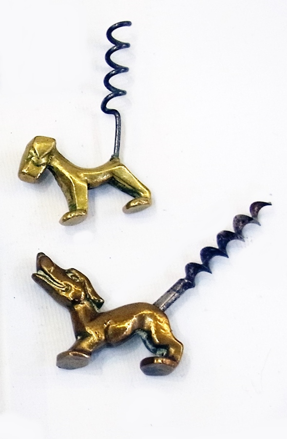 A brass corkscrew in the shape of a dog, another and a bone handled corkscrew (3)   Condition Report - Image 3 of 4