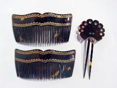 Pair 19th century gold pique and tortoiseshell hair combs, each with serpentine border and gold