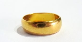 22ct gold wedding ring, 6.5g approx.