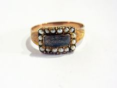 Georgian seedpearl set mourning ring