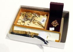 Lady's wristwatches, brooches, Edwardian brooch, rings, etc. (1 box)