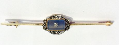 A 15ct gold platinum, diamond and chalsedony-coloured stone bar brooch, 1920's, set with small