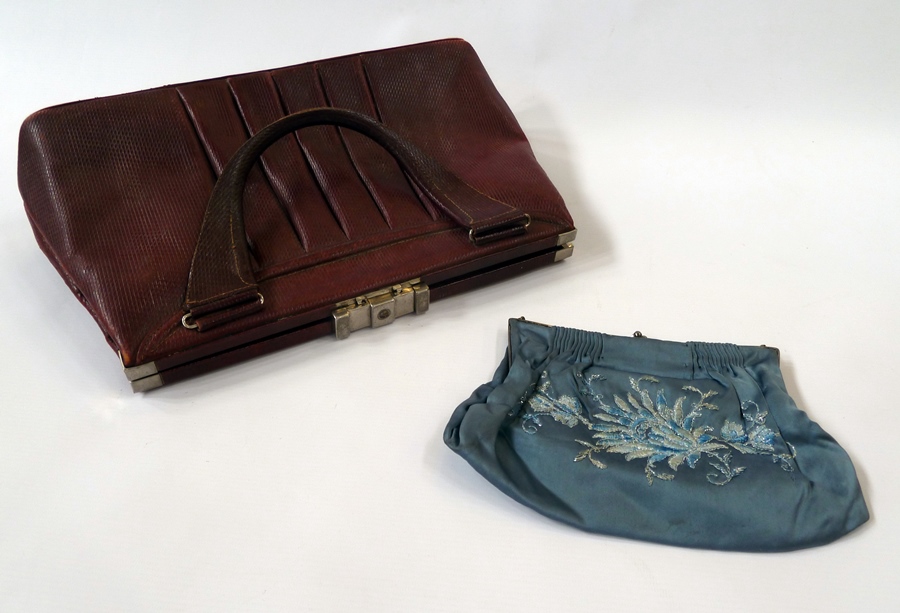 A quantity of 20th century handbags to include:- leather clutch, beaded evening bags, silk and