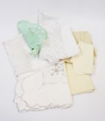 A quantity of assorted table linen, napkins, etc (1 box)