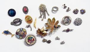 A quantity of costume jewellery to include:- paste necklace, earrings, brooches, etc.