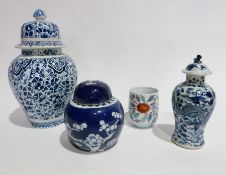 Delft blue and white pottery covered ginger jar, floral decorated, oriental blue and white pottery