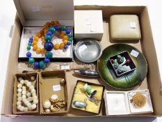 A quantity of costume jewellery to include:- bead necklaces, earrings, etc.