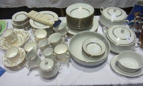 Coalport "Allegro" pattern part tea service, large quantity Nuritaki "Gloria" pattern dinnerware