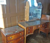 Beithcraft Scotland Furniture Co mahogany serpentine-fronted chest of four drawers, matching