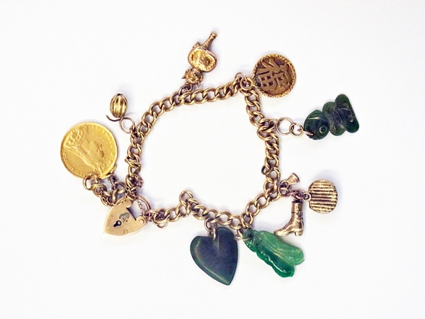 15ct gold charm bracelet, curb link patt
