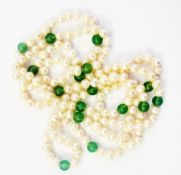 Long freshwater pearl and green hardston