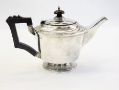Silver teapot of Art Deco form, Birmingh