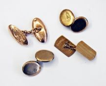 Two single 9ct gold cufflinks and anothe