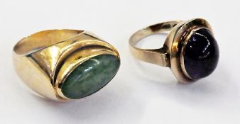 14ct gold and jade hardstone ring, 6.5g